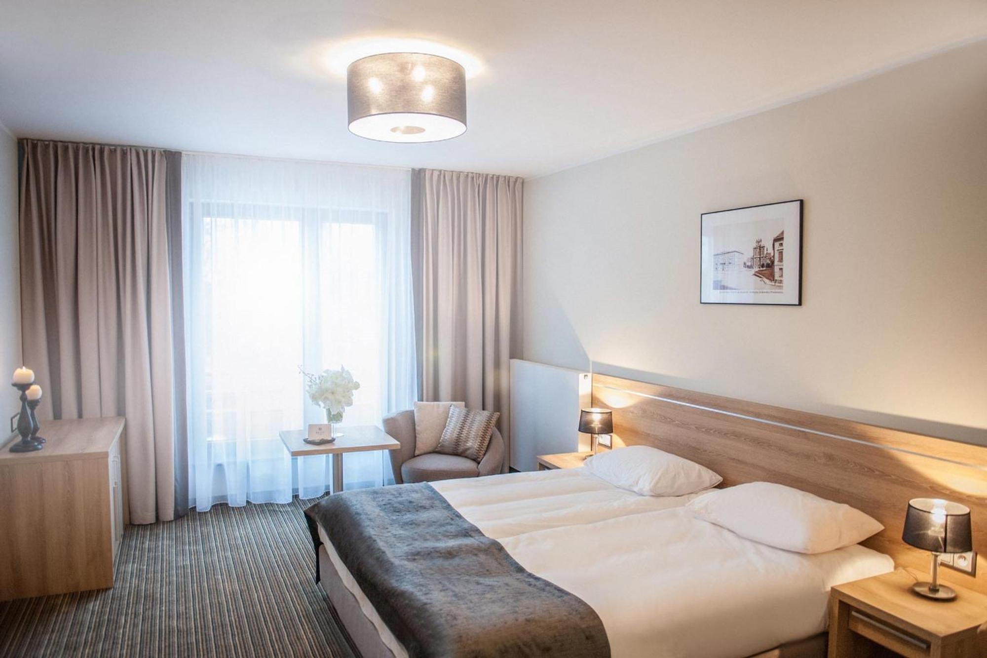 Mercure Brant Готель